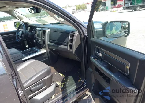 2016 Ram 1500 Sport z USA, uszkodzony, nr VIN 1C6RR6UT4GS368210